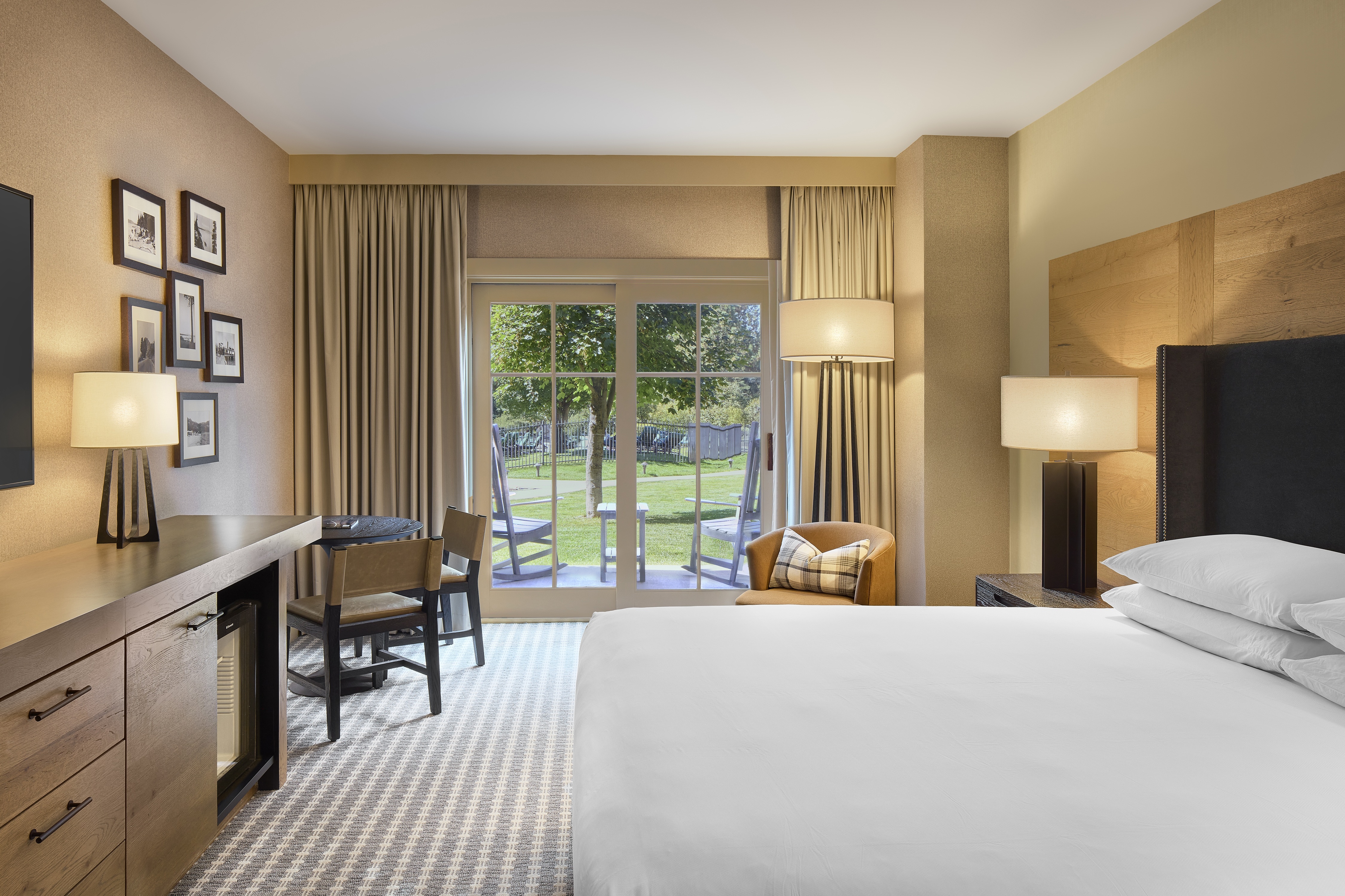 King guestroom opening onto a patio facing the pool area at Hyatt Regency Lake Tahoe Resort, Spa and Casino, Incline Village