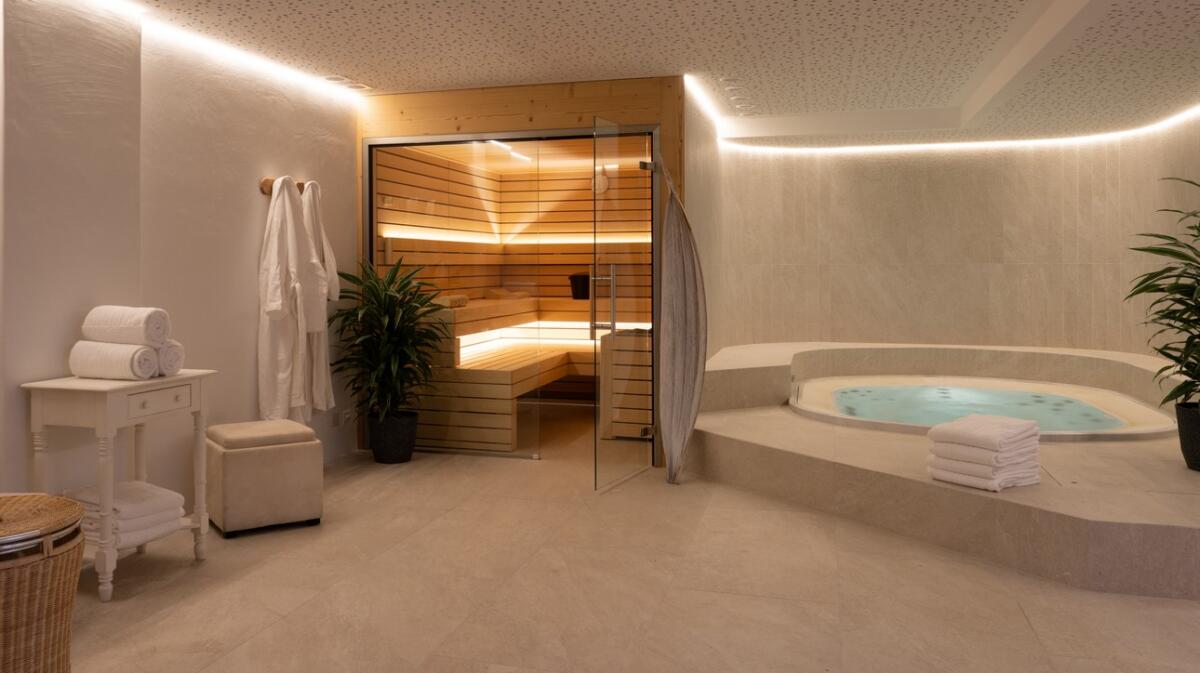 Spa whirlpool and sauna entrance, Chalet d'Adrien, Verbier, Switzerland