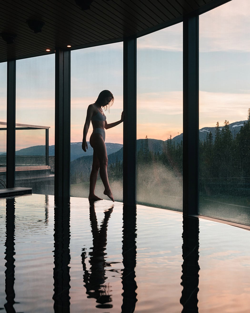 Outdoor pool at Copperhill Mountain Lodge, Åre, Sweden