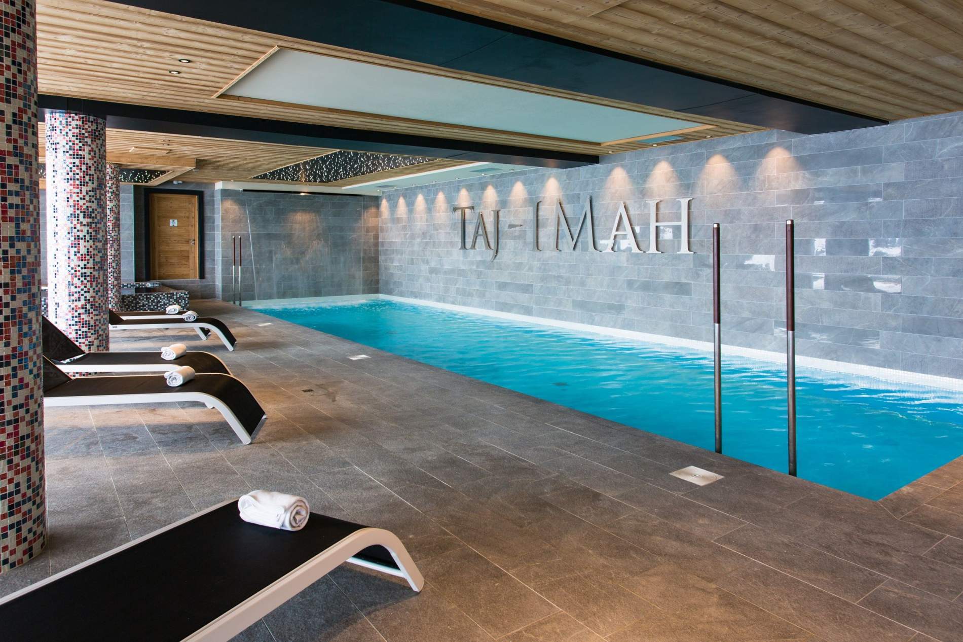 Indoor swimming pool and loungers, Hotel Taj-I Mah, Les Arcs, France
