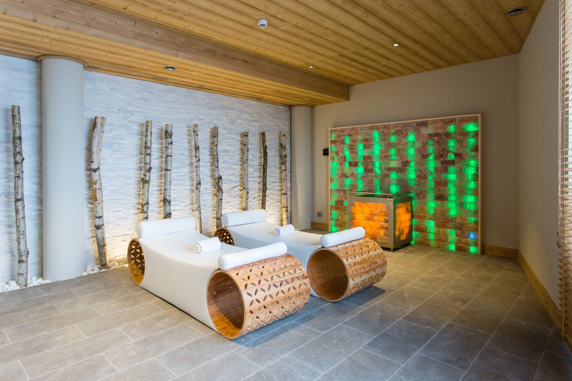 Salt-wall relaxation lounge, Hotel Taj-I Mah, Les Arcs, France