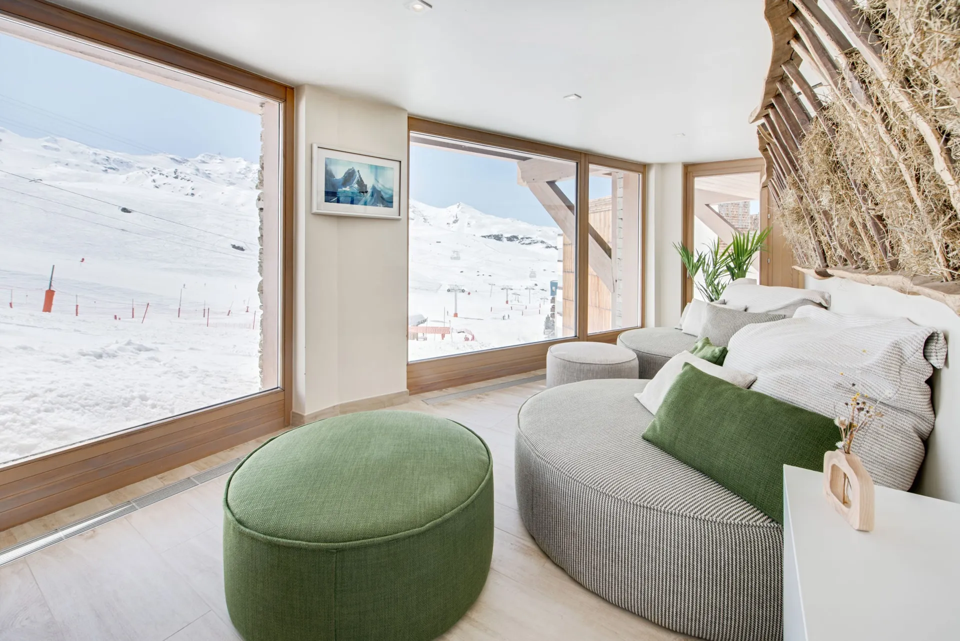 Mountain-view spa relaxation lounge, Hotel Pashmina Le Refuge, Val Thorens, France