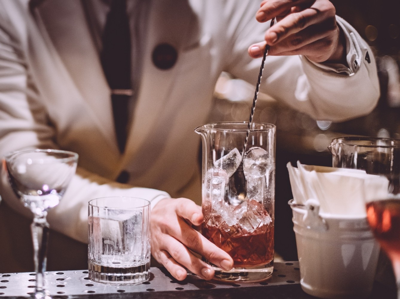 Hotel La Perla hospitality scene