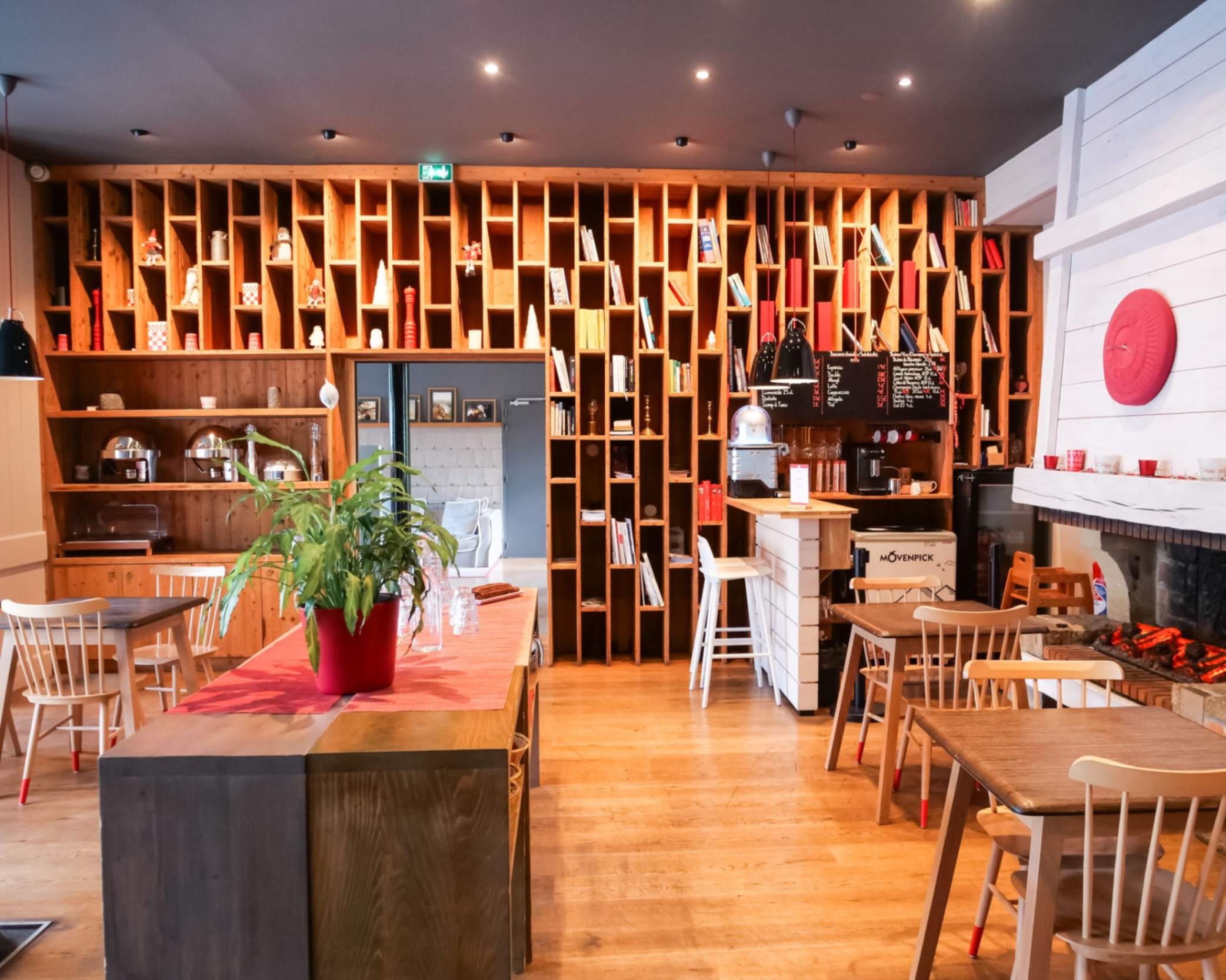 Bar and tea-time lounge at Hôtel Le Faucigny, Chamonix, France